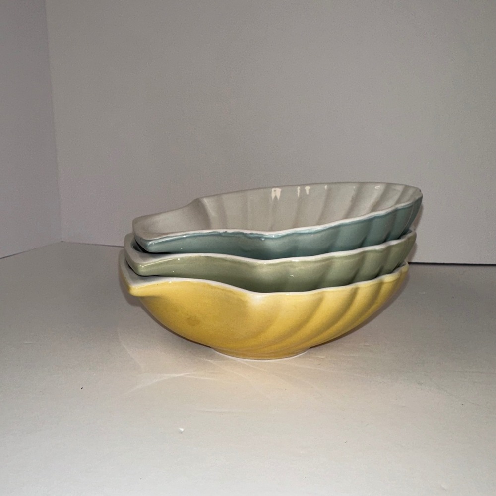 Set of 3 WCL Shell Shaped Dishes Yellow‎ Green Blue Dessert Appetizer Dip Bowls
